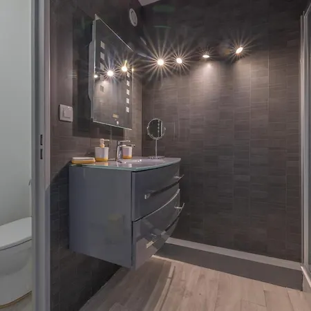 Cros - Cozy Near The Apartman *