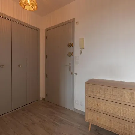 公寓 Cros - Cozy Near The *