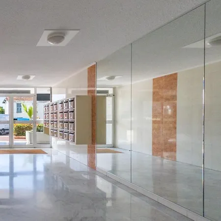 Cros - Cozy Near The 公寓