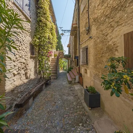 Cros - Cozy Near The Apartment *